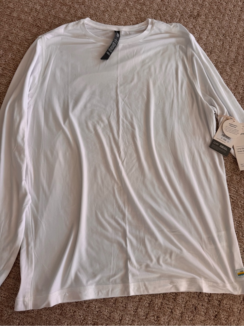 VUORI MENS LONG SLEEVE STRATO TECH TEE SIZE LARGE NWT